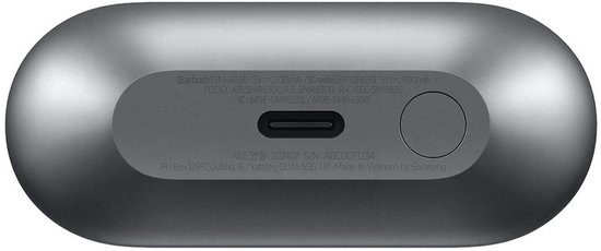Onderkant van de grijze Samsung Galaxy Buds3 Pro oplaadcase met productinformatie.