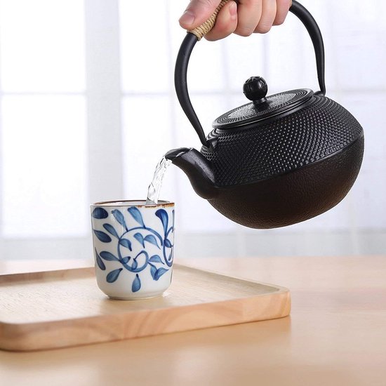 Gietijzeren theepot, Japanse stijl Tetsubin, theeketel met verwijderbare roestvrijstalen infuser, blauwe ijzeren theepotten voor koffie, theezakjes, losse thee, bloemenpatroon, 34 oz/1000 ml