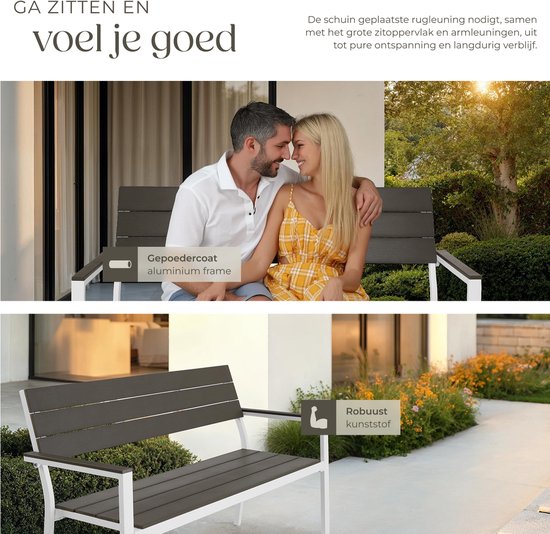 Een koppel op een donkerbruine tuinbank met wit frame, genietend van de zon.