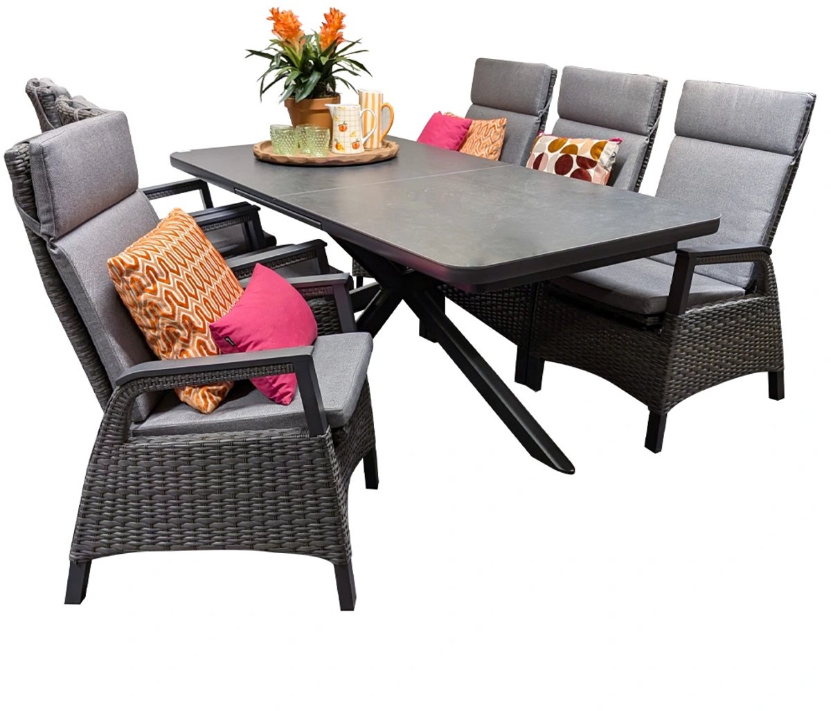 Moderne Paraguay Odhill Diningset van Buitengewoon Boet voor tuinsets.