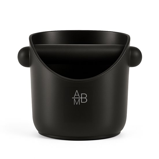 Zwarte Adore Maison Barista uitklopbak met AB logo.