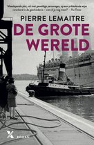 Boekomslag: Titel 'De Grote Wereld' in paarse letters, met een stoomschip op de achtergrond.
