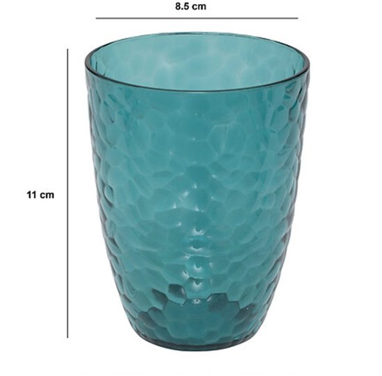 Blauw transparant drinkglas met hamerslag textuur, met afmetingen 11 cm hoog en 8,5 cm breed.