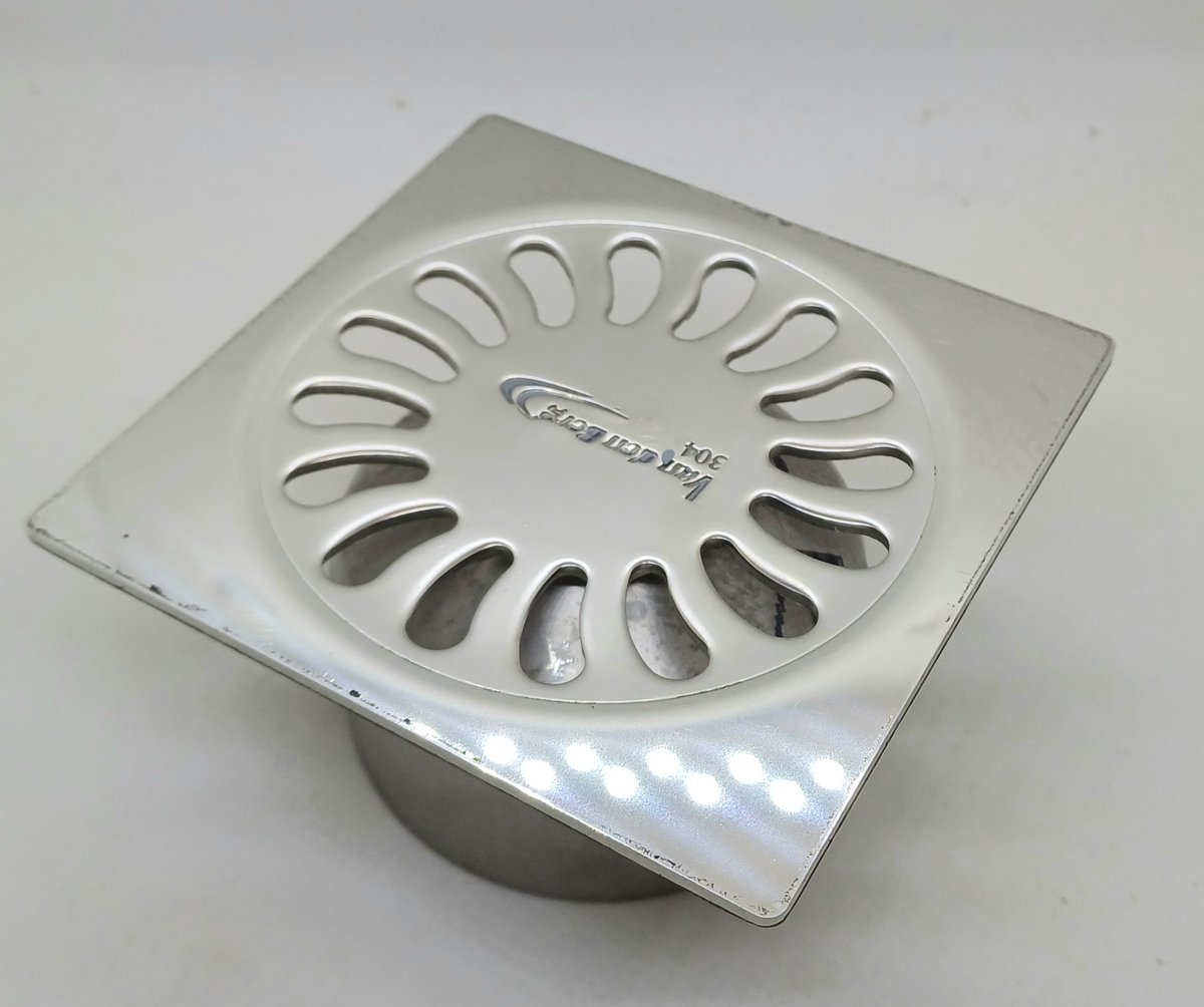 DOUCHEPUT DEKSEL 82 MM X 82 MM - VIERKANTE PUTROOSTER - RVS – GEPOLIJST - 3kN BELASTBAAR