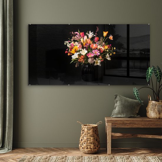 MuchoWow® Glasschilderij 160x80 cm - Schilderij acrylglas - Vaas - Bloemen - Tulpen - Foto op glas - Muurdecoratie woonkamer - Wanddecoratie slaapkamer - Schilderijen