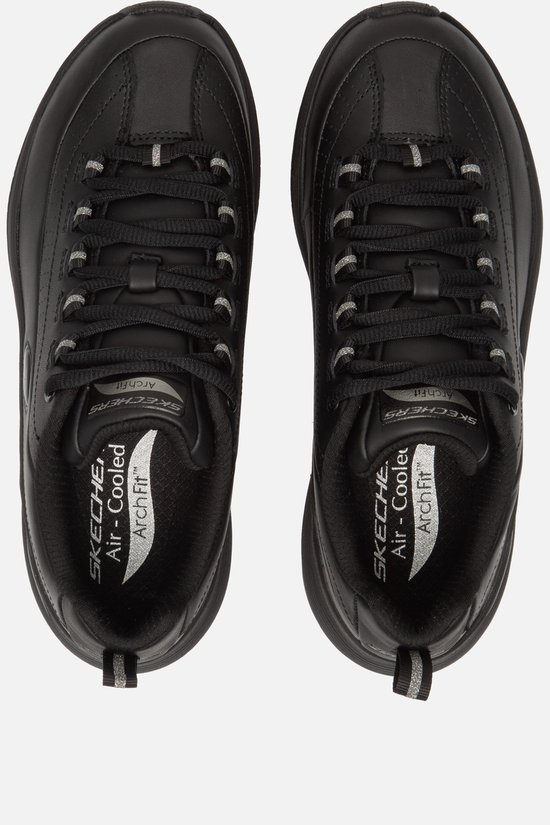 Bovenkant van zwarte Skechers sneakers met Air-Cooled Arch Fit binnenzool.
