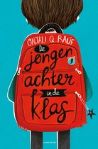 De jongen achter in de klas