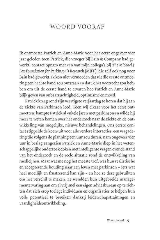 De tekst is een voorwoord over de aanpak van parkinsononderzoek en de steun aan patiënten.