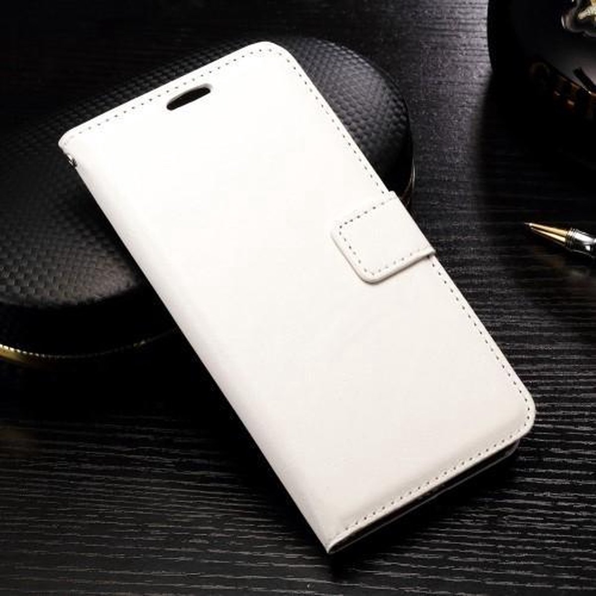 Cyclone Cover wit wallet case hoesje Geschikt voor: LG V20