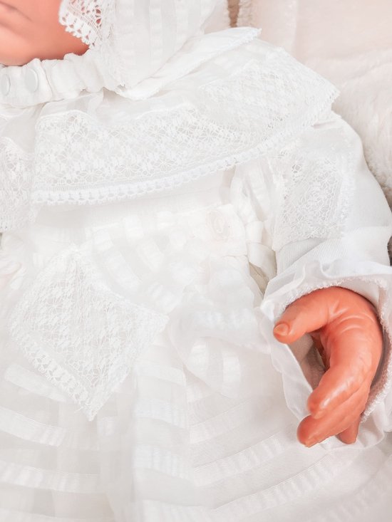 Sylvia uit Rijssen werd gedoopt in een jurk van een NSB’er: ‘Mijn Sylvia uit Rijssen werd gedoopt in een jurk van een NSB’er: ‘Mijn