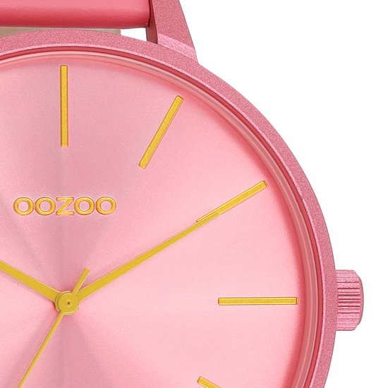 OOZOO Timepieces - Montre OOZOO couleur coquillage rose avec bracelet en cuir couleur coquillage rose - C11250