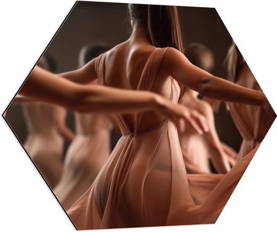 Dibond Hexagon - Elegante Vrouwen in Jurken aan het Dansen - 70x60.9 cm Foto op Hexagon (Met Ophangsysteem)