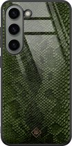 Casimoda® hoesje - Geschikt voor Samsung Galaxy S23 - Snake Mix - Luxe Hard Case Zwart - Backcover telefoonhoesje - Groen