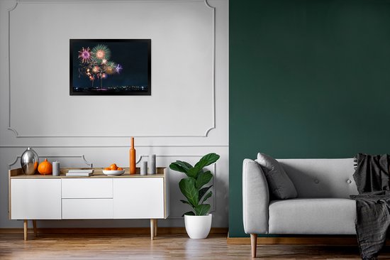 Liste de photos - Une image de feux d'artifice dans la ville pendant l'ancien et le nieuw cadre noir 60x40 cm - Liste d'impression Décoration murale salon / chambre)