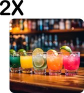 BWK Stevige Placemat - Gekleurde Cocktails op een Bar - Set van 2 Placemats - 40x40 cm - 1 mm dik Polystyreen - Afneembaar