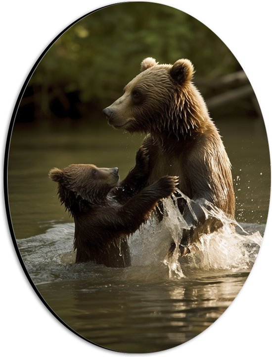 Dibond Ovaal - Volwassen en kleine beer spelen en wassen in het water - 21x28 cm Foto op Ovaal (Met Ophangsysteem)