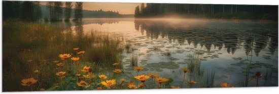 Vlag - Gele Bloemen Dobberend op het Water bij Bomen - 150x50 cm Foto op Polyester Vlag
