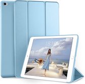Phreeze Trifold Bookcase - Geschikt voor de iPad 5 en iPad 6 van 9.7 Inch uit 2017 / 2018 Hoes - Hoesje met Standaard en Pen Houder - Licht Blauw