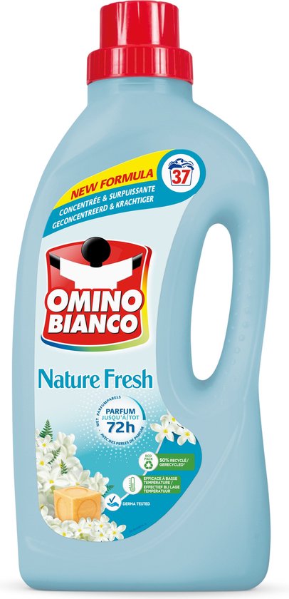Een fles Omino Bianco Nature Fresh vloeibaar wasmiddel met de tekst 'New Formula' en 'Parfum 72h'.