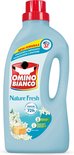 Een fles Omino Bianco Nature Fresh vloeibaar wasmiddel met de tekst 'New Formula' en 'Parfum 72h'.