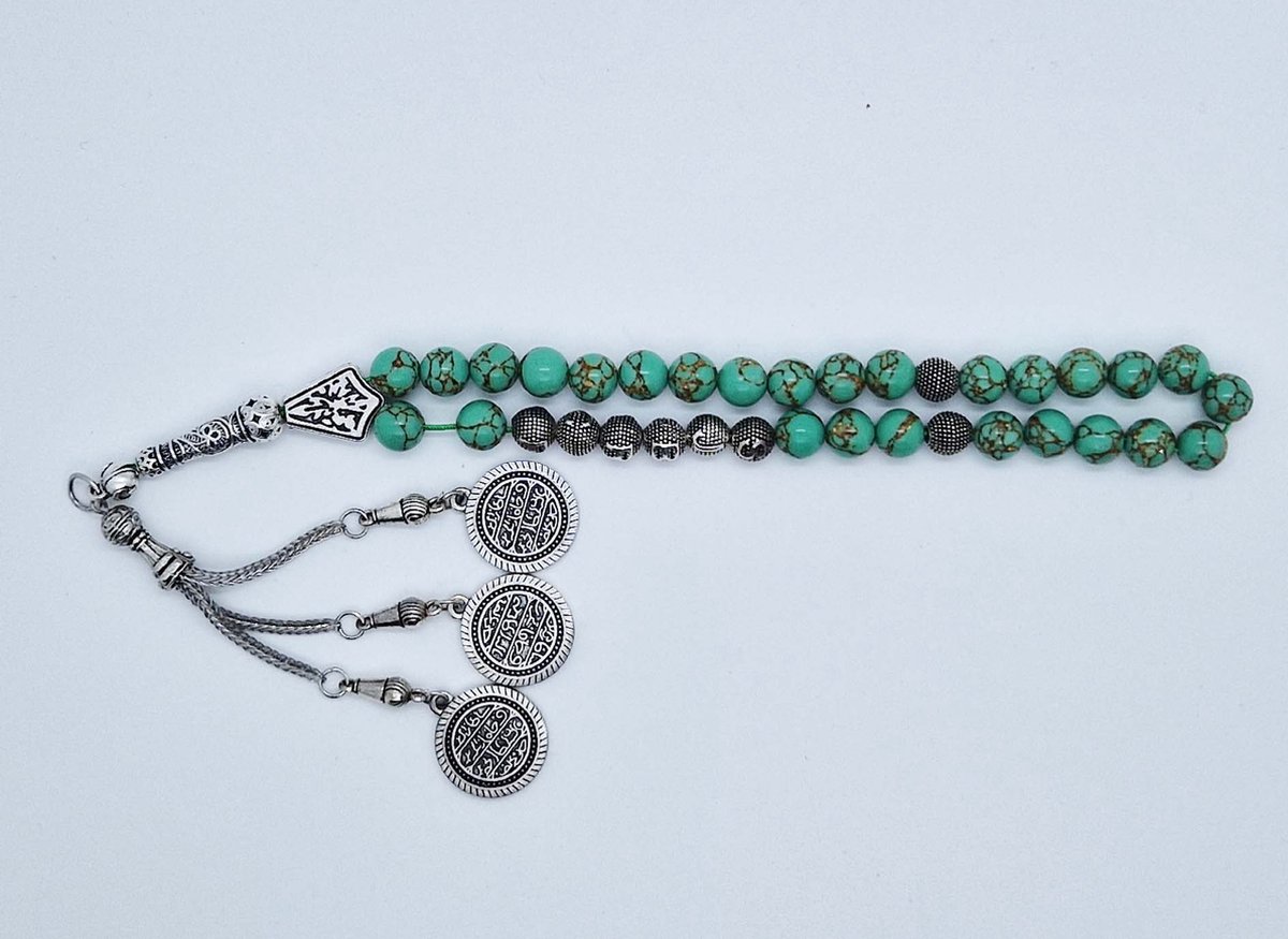 Handgemaakte naam tasbih 33 Kralen Natuursteen “ Groen howliet gesponnen goud” - met metaal tassel “Constantinopel"- Met je naam of de naam van uw geliefde- 8 mm diameter van de korrel