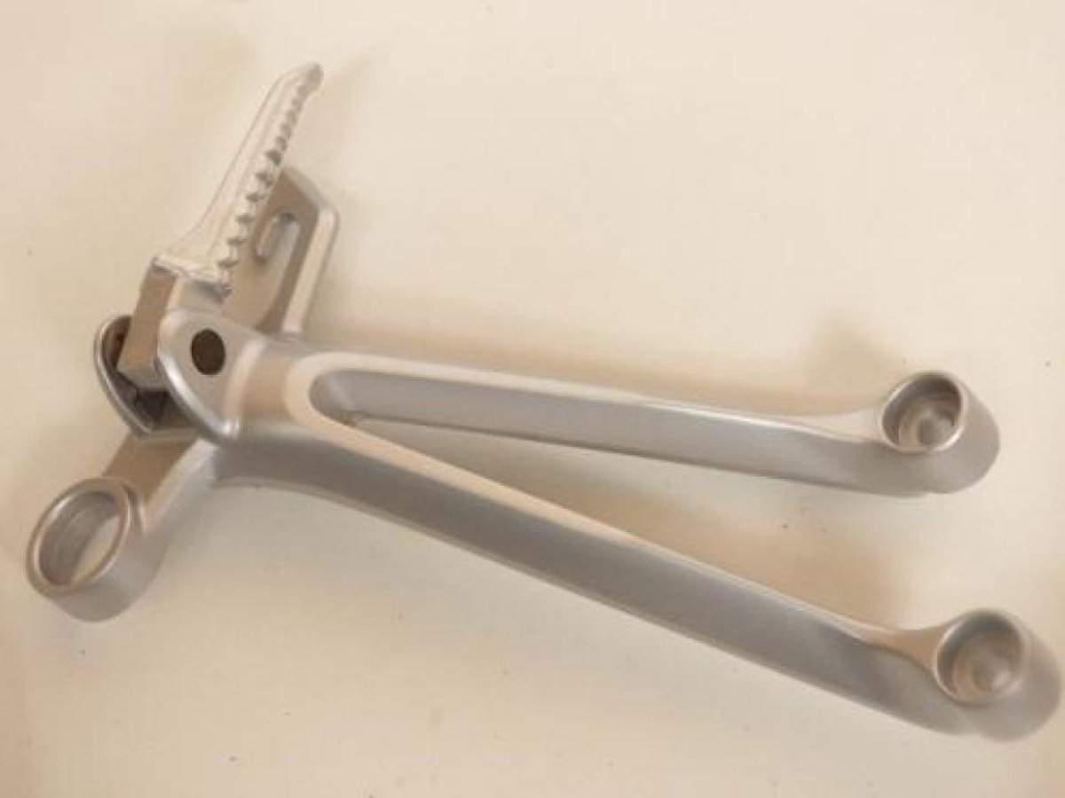 originele rechter voetsteunplaat voor suzuki 1000 gsxr 2005-2006 43600-41g00-000 nieuw