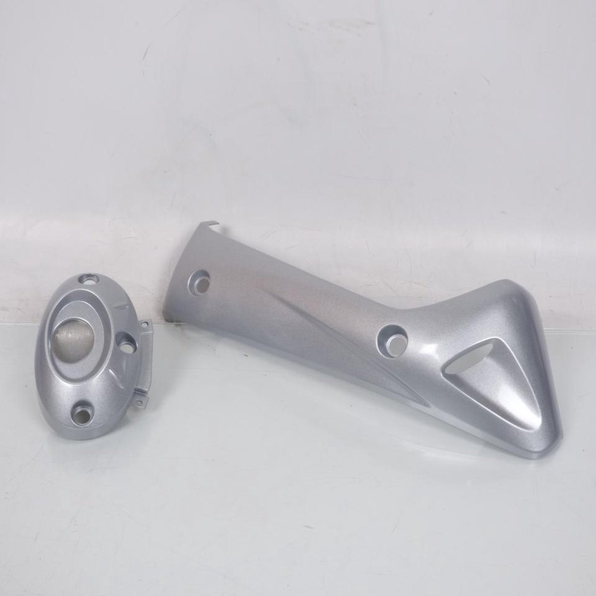 uitlaatbeschermer één voor scooter honda 300 nss forza 2013-2016 18380-ktw-900 / 18381-ktw-900 nieuw