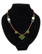 Collier bohème Jade avec pendentif pointe