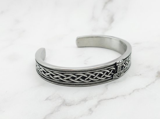Zilverkleurige armband met Keltische knopen en Mjolnir hamer