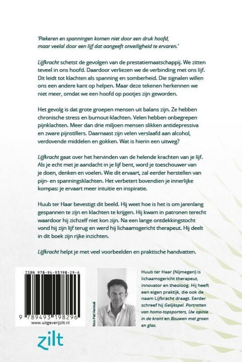 Portret van Huub ter Haar, auteur van Lijfkracht, in een grijs pak.