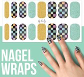 By Emily - Nagel wrap - Colorful Checkered | 16 stickers | Nail wrap | Nail art | Trendy | Design | Nagellakvrij | Eenvoudig | Nagel wrap | Nagel stickers | Folie | Zelfklevend | Sjablonen
