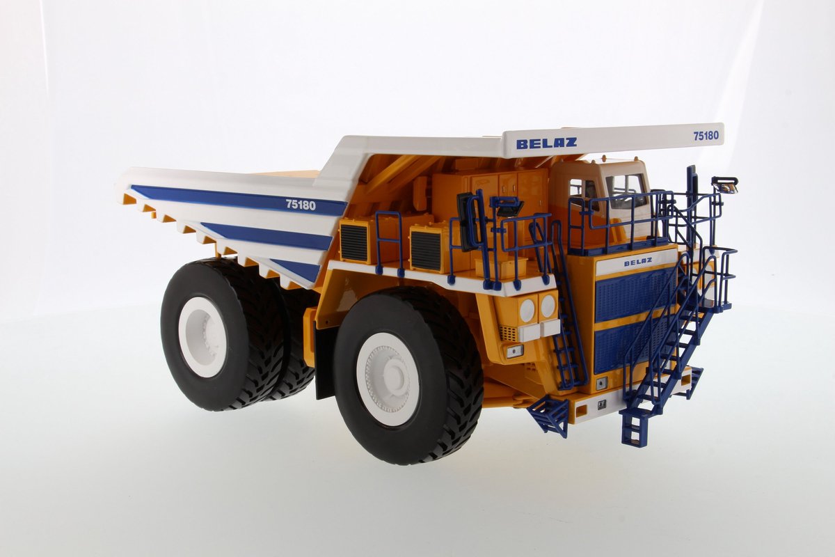 Belaz 75180 Mining Dump Truck - 1:50 - Diecast Masters