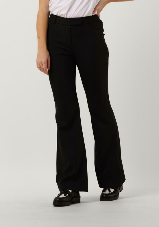 In The Style x Perrie Sian - T-shirt bianca con dettaglio con tasca all