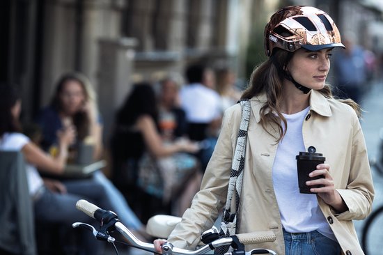 Fietshelm ABUS HYBAN 2.0 chrome rosé M - 52-58 cm - goud - Geschikt voor gebruik op elektrische fietsen - stadsfietsen - 400 g — afbeelding 4