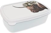 Broodtrommel Wit - Lunchbox - Brooddoos - Schotse hooglander - Koe - Bloemen - 18x12x6 cm - Volwassenen