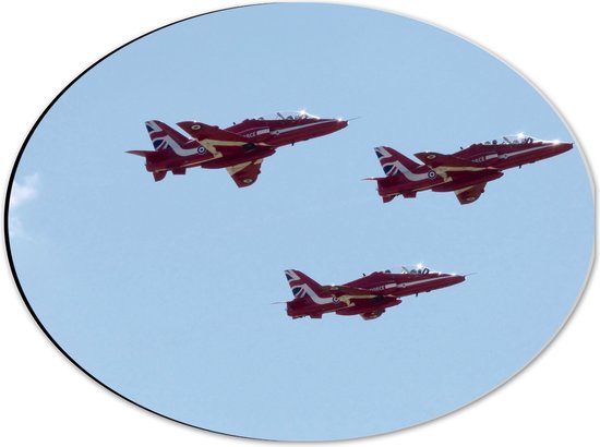 WallClassics - Dibond Ovaal - Rode Engelse Straaljagers in Groepje - 40x30 cm Foto op Ovaal (Met Ophangsysteem)