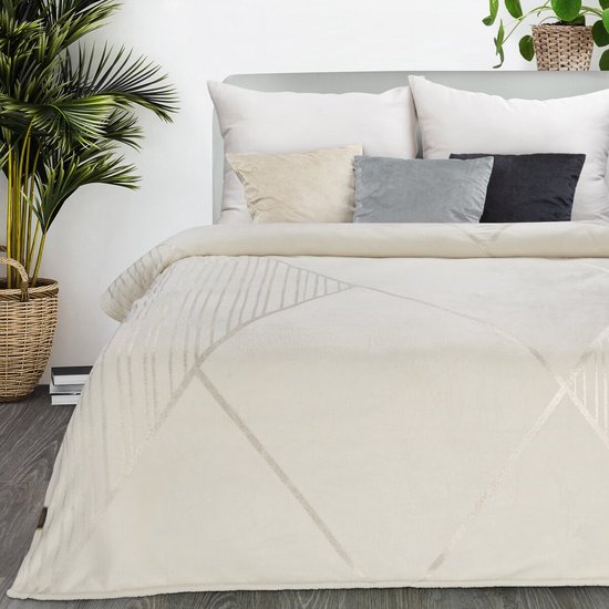 Oneiro's Luxe Plaid GINKO Type 3 blanc cassé - 150 x 200 cm - séjour - intérieur - chambre - couverture - cosy - polaire - couvre-lit