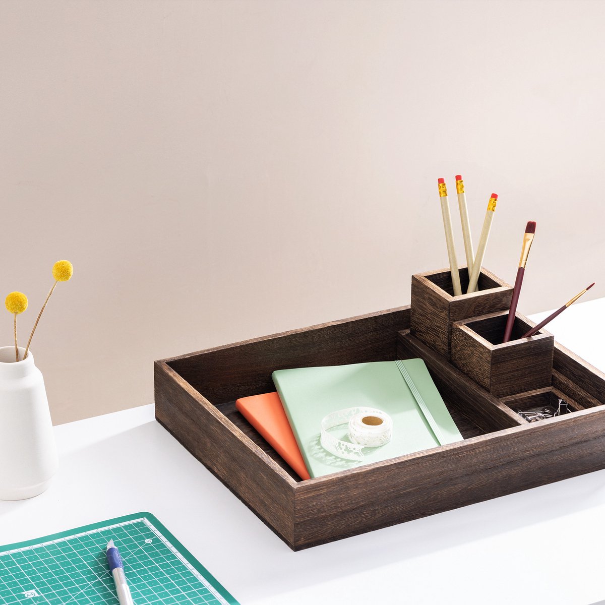 Relaxdays Organiseur de bureau, porte-stylos en bambou carré, 10  compartiments, design moderne, 9,5 x 23 x 9 cm, nature