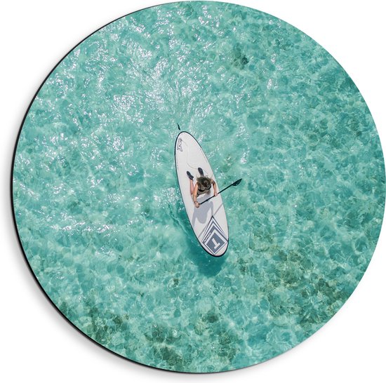 WallClassics - Dibond Muurcirkel - Bovenaanzicht van Suppende Vrouw op Heldere Oceaan - 40x40 cm Foto op Aluminium Muurcirkel (met ophangsysteem)