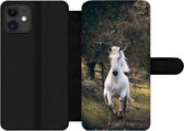 Bookcase pour iPhone 12 Pro Max Bookcase - Cheval - Nature - Boue - Avec poches - Étui portefeuille avec fermeture magnétique
