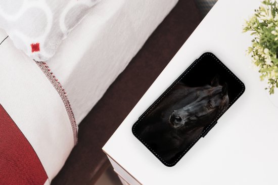 Étui pour iPhone XR Bookcase - Cheval - Léger - Zwart - Avec poches - Étui portefeuille avec fermeture magnétique