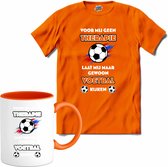 Voor mij geen therapie, maar voetbal-  Oranje elftal WK / EK voetbal - feest kleding - grappige zinnen, spreuken en teksten - T-Shirt met mok - Meisjes - Oranje - Maat 12 jaar
