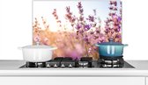 Spatscherm keuken - Spatwand - Bloemen - Lavendel - Bij - Zon - Licht - Keuken decoratie - 60x40 cm - Spatwand keuken - Keuken achterwand - Muurbeschermer