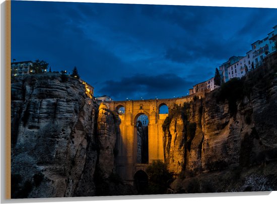 WallClassics - Hout - Brug tussen Bergen in Spanje - 100x75 cm - 12 mm dik - Foto op Hout (Met Ophangsysteem)