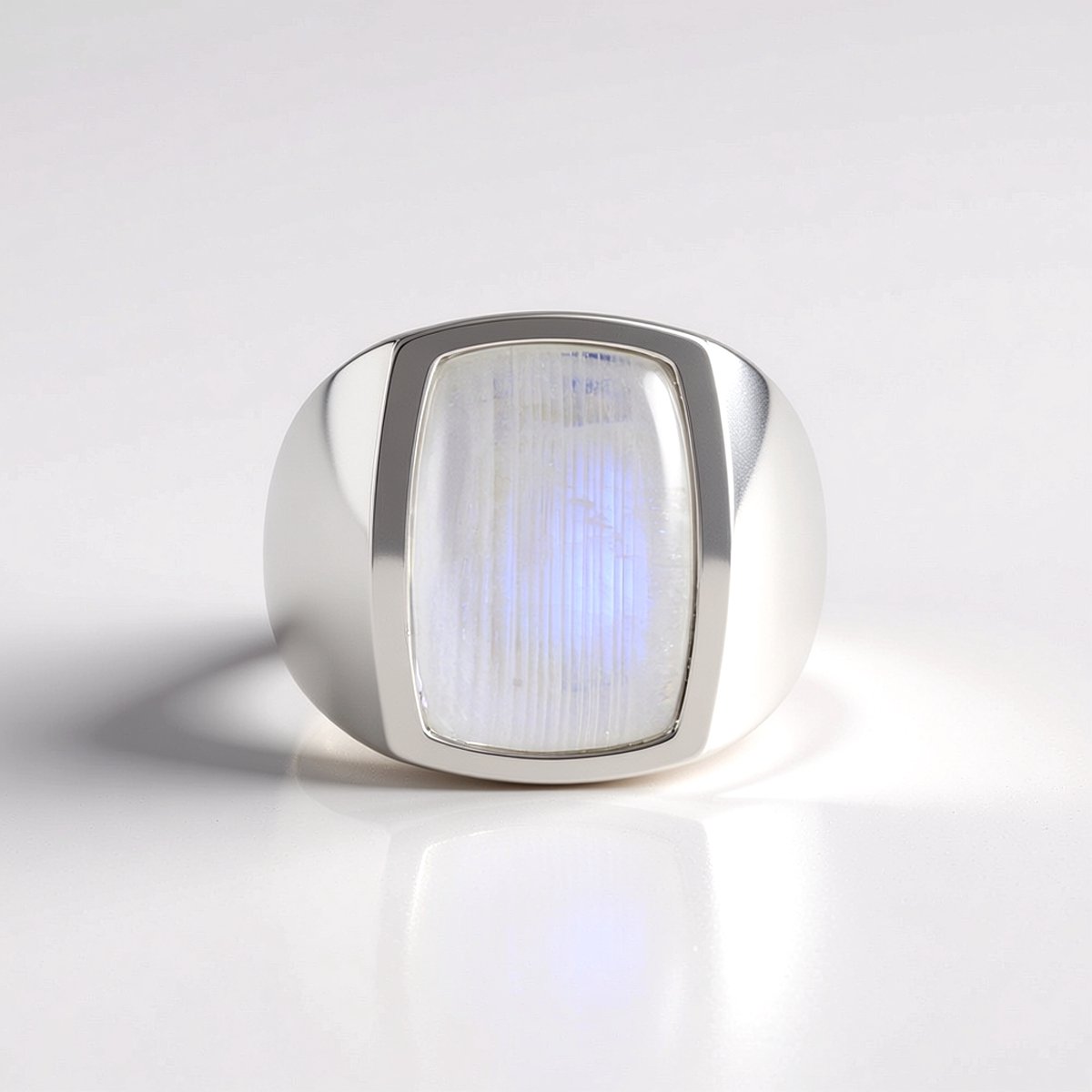 Cavill - Zilveren Ring - 925 Sterling Zilver Gerhodineerd - Blauwe Maansteen 6,75 ct Antieke Cabochon - Bezelgezet - Elegante Vrouwensieraden