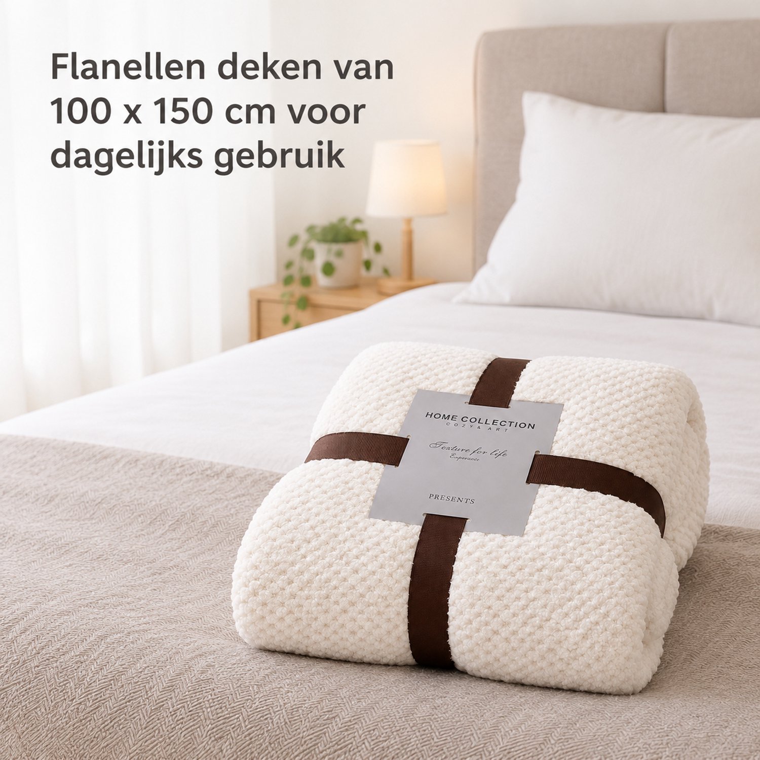 SWGOTA Gebroken witte flanellen deken 100 x 150 cm van polyester met wafelstructuur en lint- en kaartverpakking
