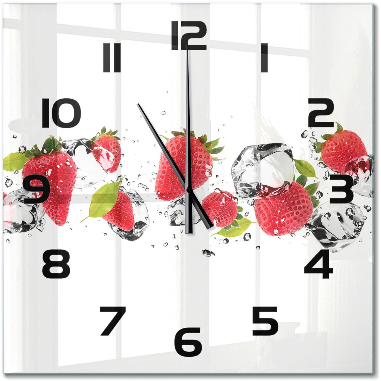 TULUP Wandklok - Aardbeien en water Glazen Klok Met Print - 60x60 cm - Rood Wandklok Glas Met Motief - Zwarte handen - Vierkante Klok - Wandklok Glas Decoratie - Gekleurde Glazen Klok