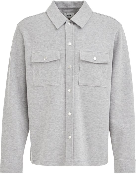 Grijs fijngebreid overshirt met drukknoopsluiting en twee borstzakken.