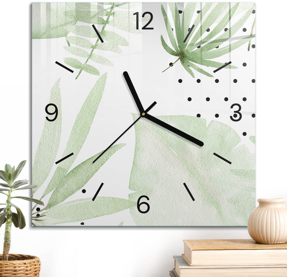 ArtPrintCave Groene Glazen Klok - 30x30 cm - Wandklok Vierkant - Groene Bladeren Wandklok Keuken - Abstractie Unieke Klok - Zwarte Klokwijzers