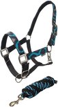 Zwart halster met blauw lijnpatroon, met bijpassend blauw/zwart gevlochten halstouw.